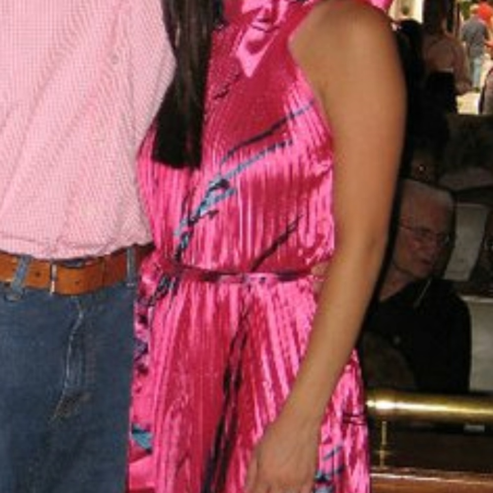 Pink Flattering Dress - Picture 4 of 4